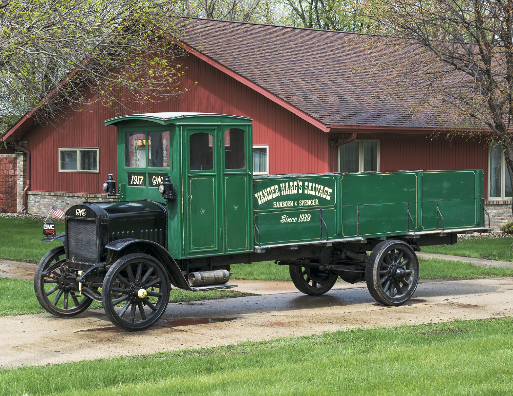 Good Value™ Treasured Trucks - Spiral Calendar 53